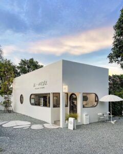 cat warung warna putih