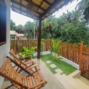 teras belakang sederhana
